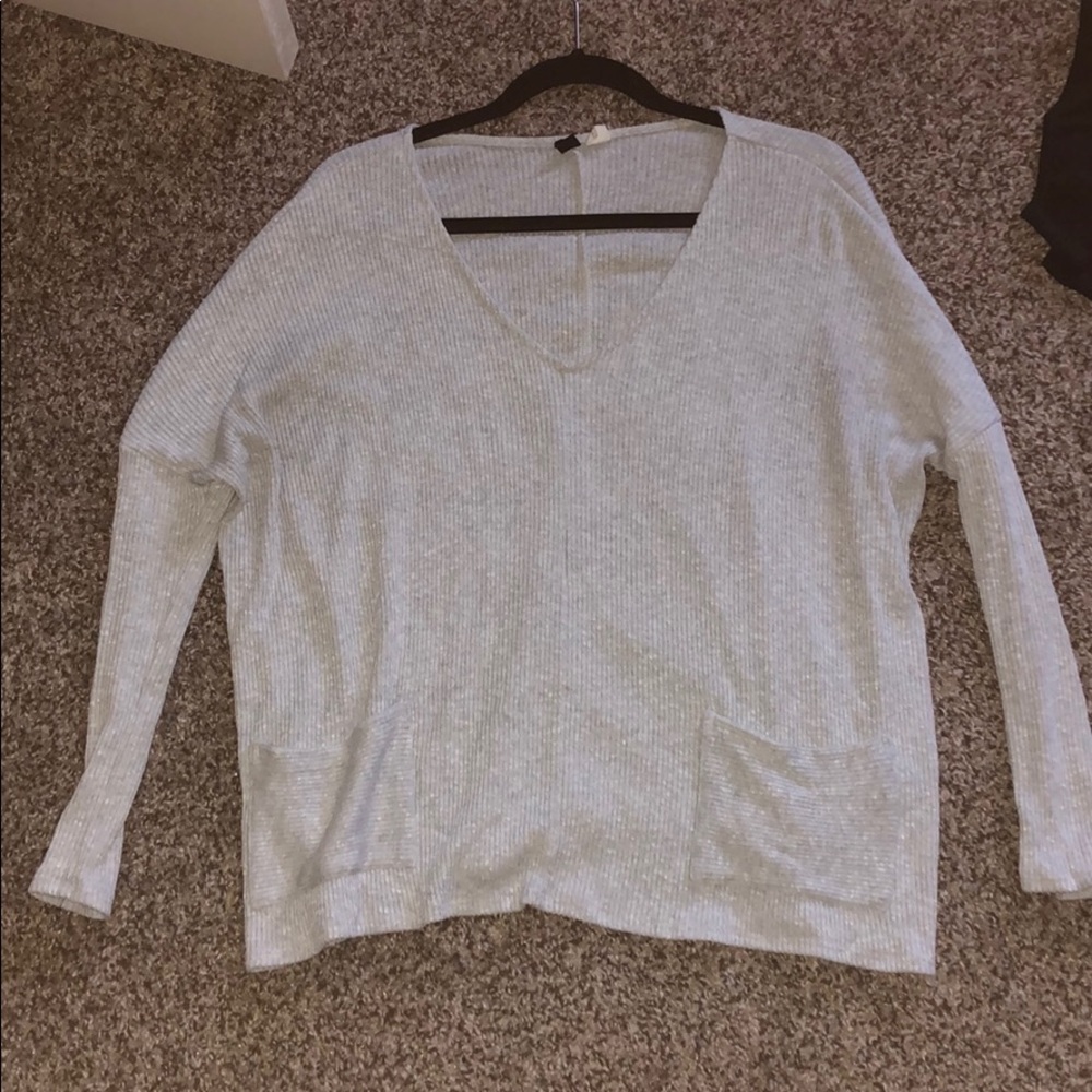 Grey BDG sweater with pockets